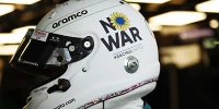 Foto zur News: "Kein Krieg": Sebastian Vettel stellt neues Helmdesign vor