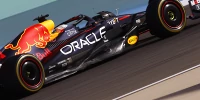 Foto zur News: F1-Training Bahrain: Verstappen fährt im Schongang Bestzeit