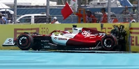 Foto zur News: Valtteri Bottas im Glück: Bei Crash war alter Unterboden montiert