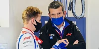 Foto zur News: Günther Steiner: &quot;Müssen mit beiden Fahrern Punkte holen&quot;