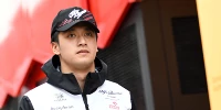 Foto zur News: Zhou schaut nicht zu anderen Teams: Fokus liegt auf Alfa-Romeo-Cockpit 2023