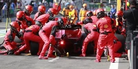 Foto zur News: "Ferrari tut seltsame Dinge": Verpatzter Poker kostet Charles Leclerc zwei Punkte
