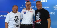 Foto zur News: Günther Steiner der Superstar in Austin: Selbst die Polizei will ein Foto!