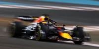 Foto zur News: Longrun-Analyse Abu Dhabi: Verstappen vorn, Ferrari mit großen Problemen