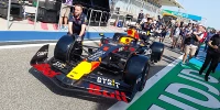 Foto zur News: Jetzt endlich: Neuer Red Bull RB19 debütiert bei Formel-1-Test in Bahrain