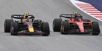 Foto zur News: Carlos Sainz: Sergio Perez hat einige "merkwürdige Manöver" gesetzt