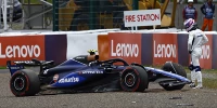 Foto zur News: Erstes Training in Suzuka: Nächster Crash von Logan Sargeant!