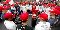 Foto zur News: Zum 5. Todestag: Lauda-Witwe spricht über Hamiltons Ferrari-Wechsel