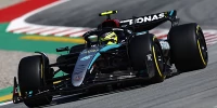 Foto zur News: Mercedes weiter auf dem Vormarsch: Hamilton Schnellster in Barcelona!