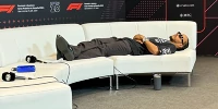 Foto zur News: Hamilton entspannt nach erstem Podium: &quot;Ein paar Zehntel fehlen noch&quot;