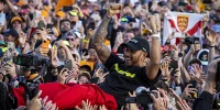 Foto zur News: Christian Horner: &quot;Ziehen unseren Hut&quot; vor Lewis Hamilton