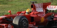 Foto zur News: Von zwei auf vier Räder: Valentino Rossis Ausflug in die Formel 1
