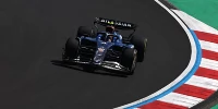 Foto zur News: Carlos Sainz überfordert in Shanghai: Sitzprobleme und Balance-Frust