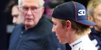 Foto zur News: Wieder Letzter: Marko gibt Liam Lawson keine Cockpit-Garantie!