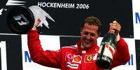 Foto zur News: Weltmeister nach dem Papa-Glück: Die Väter im F1-Titel-Club
