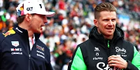 Foto zur News: Verstappen und Alonso feiern Hülkenbergs Silverstone-Erfolg