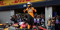 Foto zur News: "Sommermeister": Macht es Piastri besser als Manager Mark Webber?
