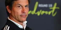 Foto zur News: Toto Wolff packt aus: Wie er mit Fake-News und KI-Pornos über sich umgeht