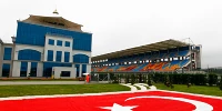 Foto zur News: Helmut Marko und Toto Wolff: Zwei starke Fürsprecher für Istanbul