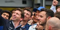 Foto zur News: Sainz feiert Podium, doch ein Teamkollege macht den Moment unvergesslich