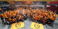 Foto zur News: "Einfach etwas Großartiges": McLaren feiert in Singapur die Konstrukteurs-WM