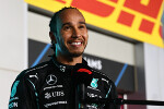 Foto zur News: Lewis Hamilton im Interview: W12 ist &quot;ein Monster von einer Diva&quot;!