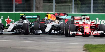 Foto zur News: Sebastian Vettel, Lewis Hamilton, Nico Rosberg