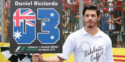 Foto zur News: Grid-Boy von Daniel Ricciardo in Brasilien