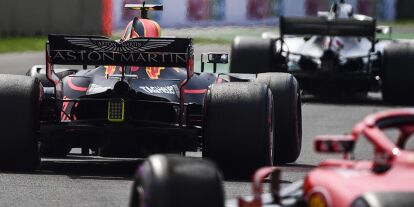 Foto zur News: Red Bull, Ferrari, Mercedes