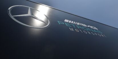 Foto zur News: Mercedes-Logo