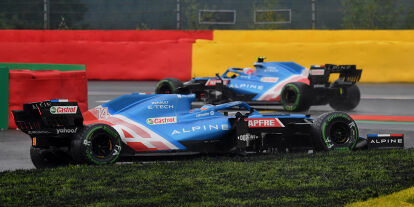 Foto zur News: Esteban Ocon, Fernando Alonso