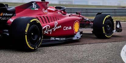 Foto zur News: Charles Leclerc im Ferrari F1-75 beim Shakedown in Fiorano vor der Formel-1-Saison 2022