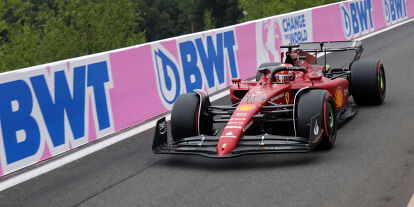 Foto zur News: Charles Leclerc (Ferrari F1-75) beim Formel-1-Rennen in Belgien 2022