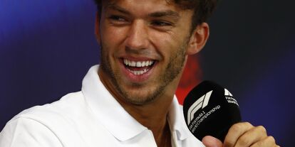 Foto zur News: Pierre Gasly in der Formel-1-Pressekonferenz