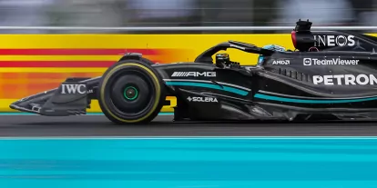 Foto zur News: George Russell im Mercedes W14 beim Formel-1-Rennen in Miami 2023