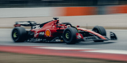 Foto zur News: Charles Leclerc (Ferrari SF-23) bei Reifentests in Barcelona