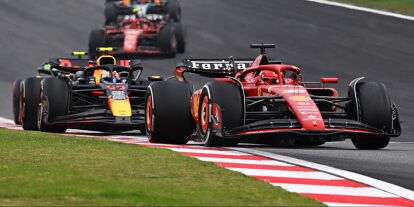 Foto zur News: Charles Leclerc, Sergio Perez, Fernando Alonso