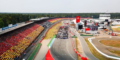Foto zur News: Blick auf die Formel-1-Startaufstellung auf dem Hockenheimring