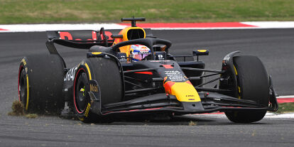 Foto zur News: Max Verstappen (Red Bull RB20) beim Formel-1-Rennen in China 2024