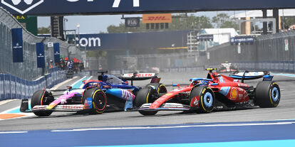 Foto zur News: Daniel Ricciardo, Carlos Sainz