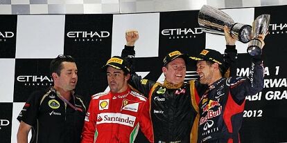 Foto zur News: Eric Boullier (Lotus-Teamchef), Fernando Alonso, Sebastian Vettel, Kimi Räikkönen