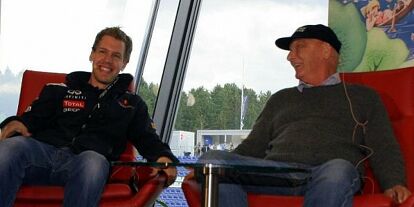 Foto zur News: Sebastian Vettel und Niki Lauda