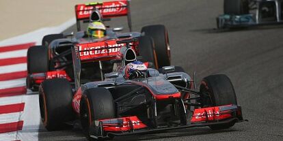 Foto zur News: Jenson Button, Sergio Perez