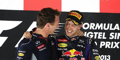Foto zur News: Christian Horner, Sebastian Vettel