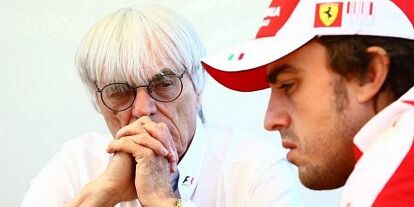 Foto zur News: Bernie Ecclestone, Fernando Alonso