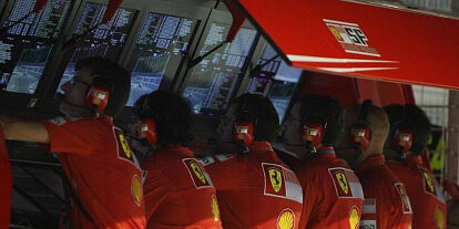 Foto zur News: Kommandostand bei Ferrari