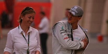 Foto zur News: Sabine Kehm und Michael Schumacher