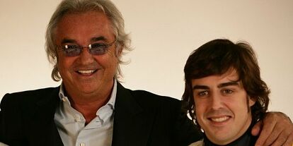 Foto zur News: Fernando Alonso, Flavio Briatore (Teamchef)