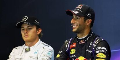 Foto zur News: Nico Rosberg, Daniel Ricciardo, Valtteri Bottas