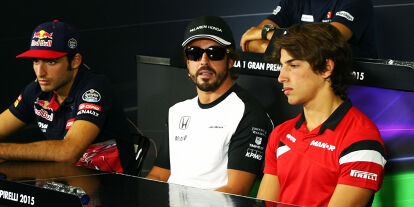 Foto zur News: Carlos Sainz, Fernando Alonso, Roberto Merhi